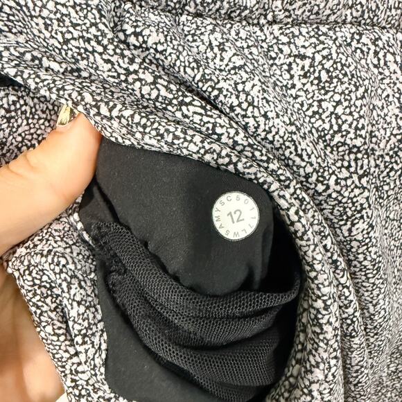 Lululemon On The Fly Pants 12 Sea Spray Alpine White Dark Chrome EUC - Picture 4 of 6